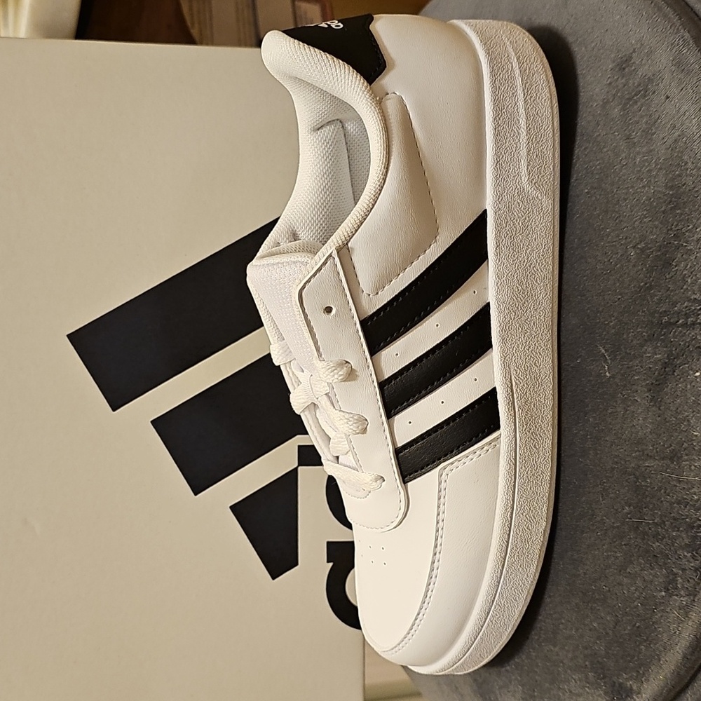 Adidas sneaker - Picture 7 of 11